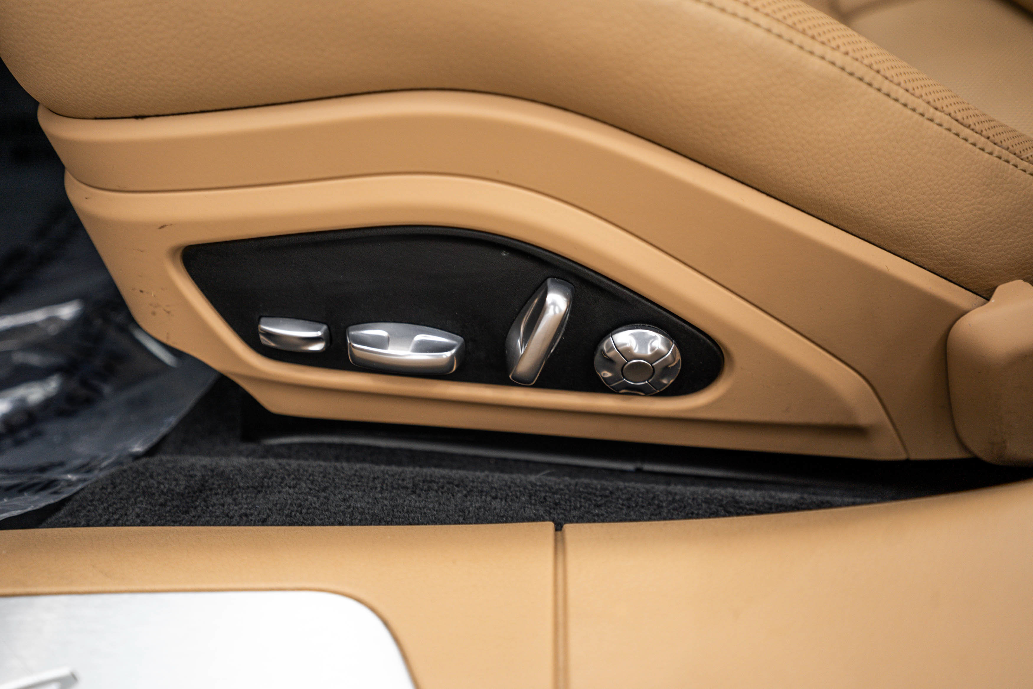 Certified 2020 Porsche Panamera 4 AWD/4WD image 21