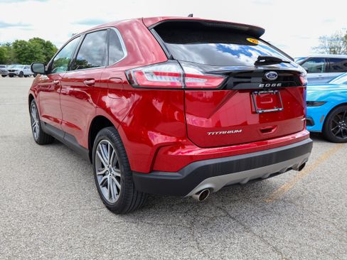 Used 2022 Ford Edge Titanium AWD/4WD image 3