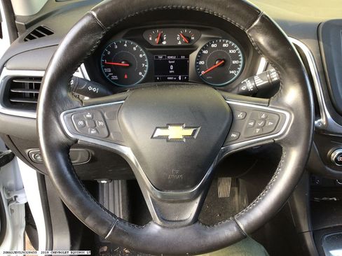 Used 2018 Chevrolet Equinox LT image 8