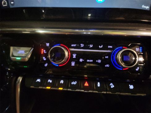 Certified 2024 GMC Sierra 1500 Denali Ultimate image 34