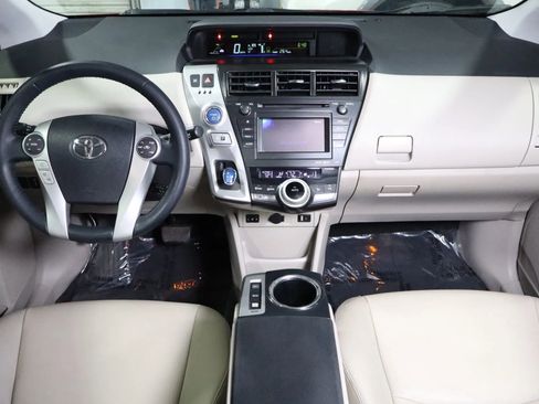 Used 2013 Toyota Prius V Five image 16