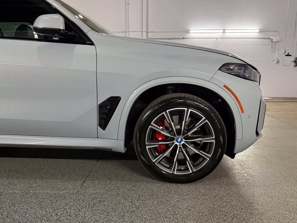 Used 2024 BMW X5 xDrive50e w/ M Sport Package AWD/4WD image 5