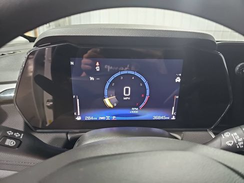 Used 2025 Chevrolet TrailBlazer LT AWD/4WD image 18