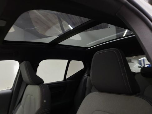 New 2026 Volvo XC40 B5 Core w/ Climate Package image 7