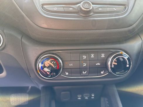 Used 2023 Chevrolet TrailBlazer LT FWD image 26