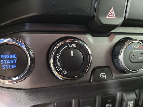 Used 2021 Toyota Tacoma TRD Sport w/ Technology Package AWD/4WD image 26