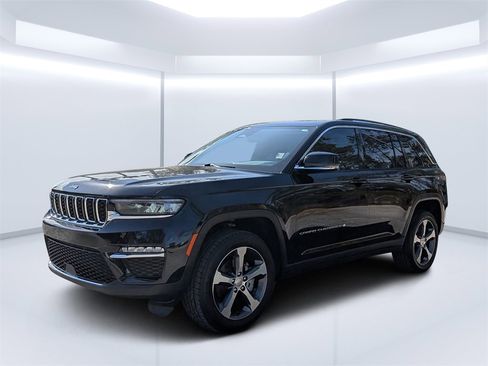 Used 2023 Jeep Grand Cherokee Limited w/ Trailer Tow Prep Group (B) image 7