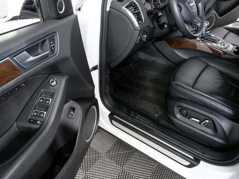 Used 2016 Audi Q5 2.0T Premium Plus w/ Technology Package image 7