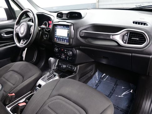 Used 2022 Jeep Renegade Latitude AWD/4WD image 13