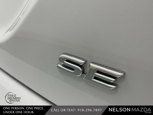 Used 2022 Toyota Camry SE image 15