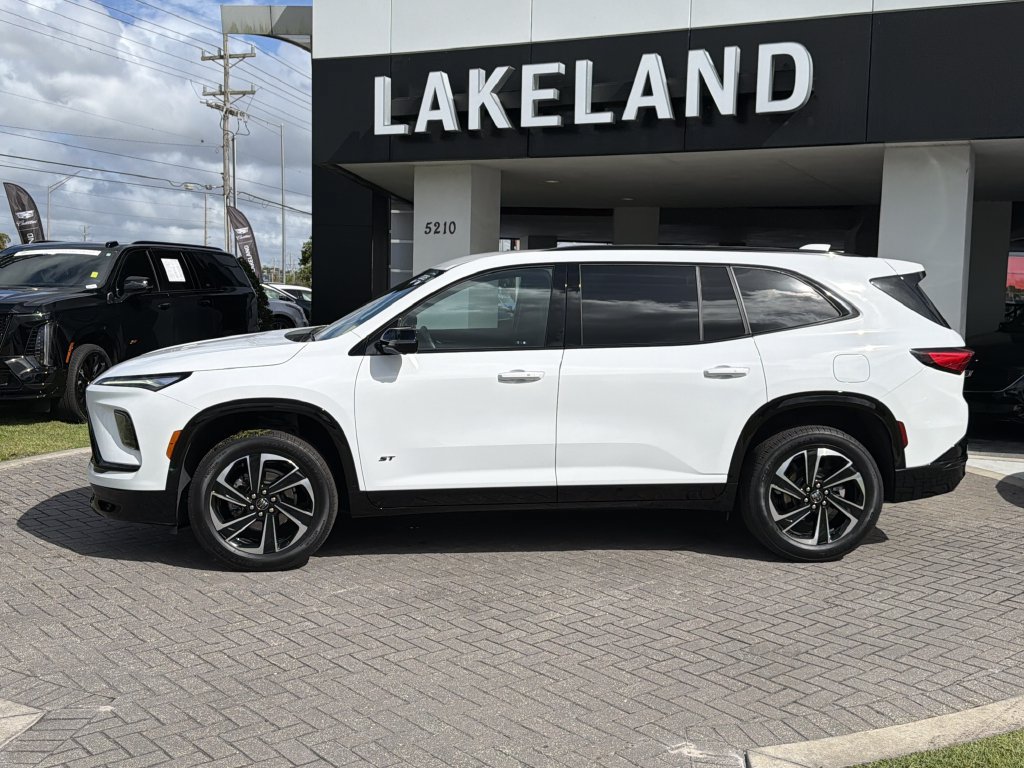 Certified 2025 Buick Enclave Sport Touring w/ Trailering Package, 5000 lbs. FWD image 2
