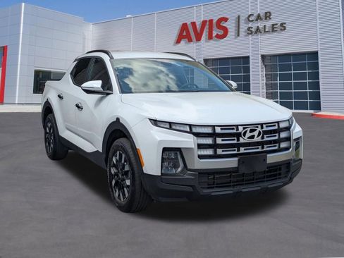 Used 2025 Hyundai Santa Cruz SEL FWD image 3