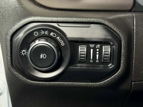 Used 2018 Jeep Wrangler Unlimited Sport S AWD/4WD image 26