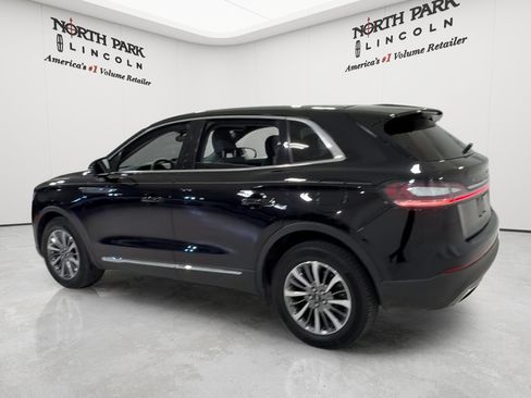 Used 2022 Lincoln Nautilus Reserve FWD image 3