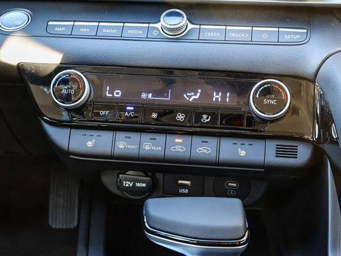 New 2026 Hyundai Elantra Limited FWD image 15