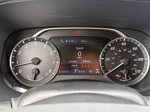 Used 2023 Nissan Frontier SV w/ SV Premium Package image 23