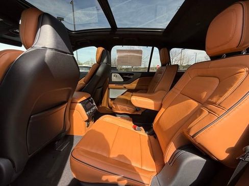 New 2025 Lincoln Aviator Black Label image 15