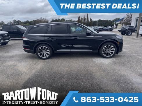 Used 2025 Lincoln Aviator Reserve w/ Luxury Package image 4