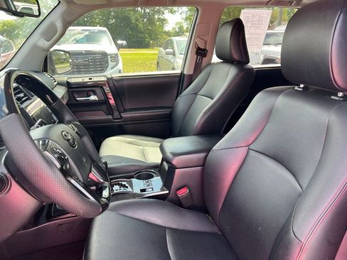 Used 2016 Toyota 4Runner Trail Premium AWD/4WD image 4