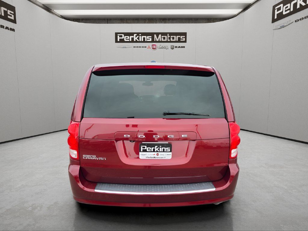 Used 2019 Dodge Grand Caravan SE w/ UConnect Hands-Free Group FWD image 4