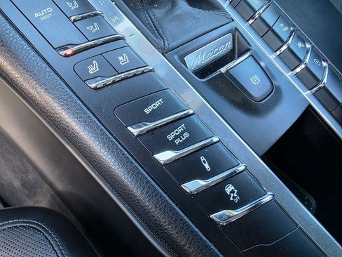 Used 2015 Porsche Macan S AWD/4WD image 18