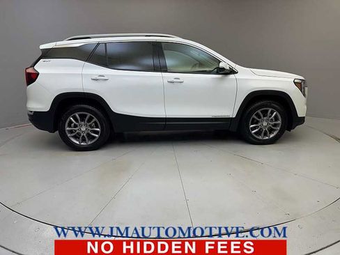 Used 2024 GMC Terrain SLT AWD/4WD image 6