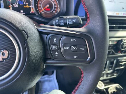 Used 2024 Jeep Wrangler Rubicon w/ Convenience Group image 19