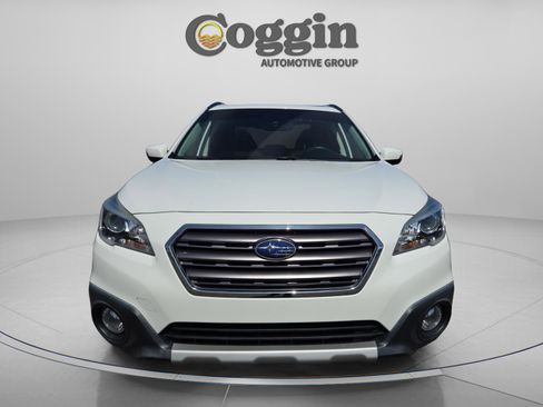 Used 2017 Subaru Outback 2.5i Touring w/ Popular Package #5A image 9