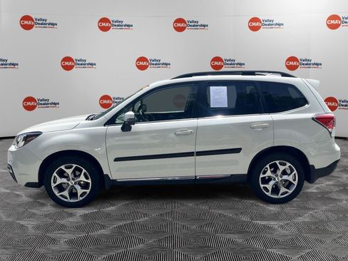 Used 2018 Subaru Forester 2.5i Touring AWD/4WD image 12