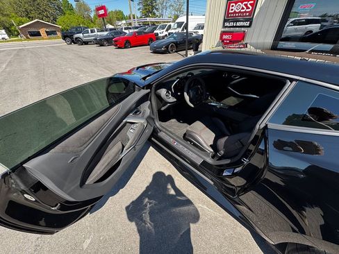 Used 2023 Chevrolet Camaro ZL1 RWD image 10
