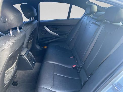 Used 2018 BMW 330i Sedan w/ M Sport Package RWD image 23