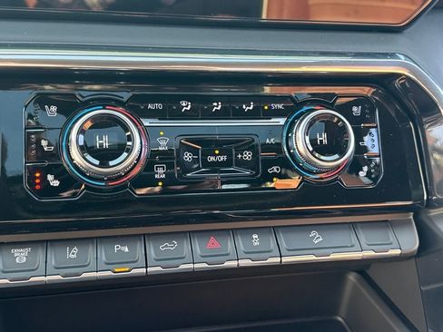 New 2026 GMC Sierra 2500 Denali Ultimate image 18