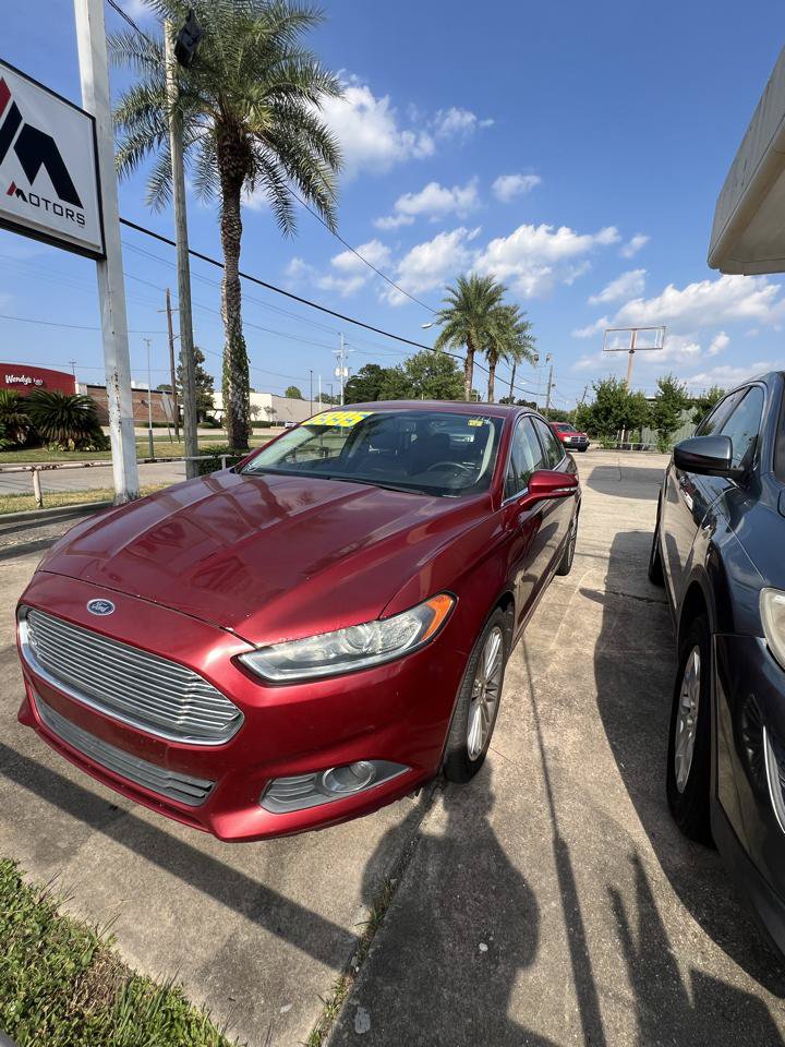 Used 2014 Ford Fusion SE w/ Equipment Group 202A FWD image 2