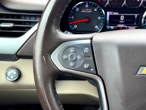 Used 2016 Chevrolet Suburban LT image 29