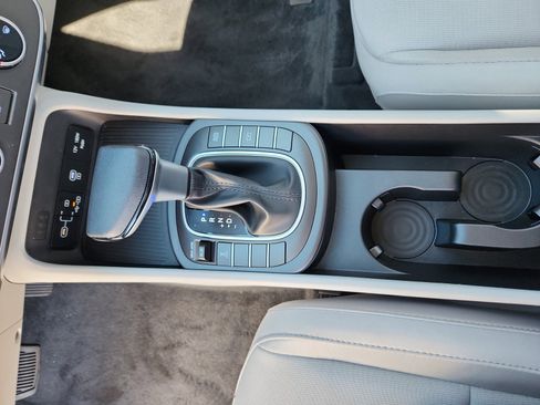 Used 2025 Hyundai Kona SE image 15