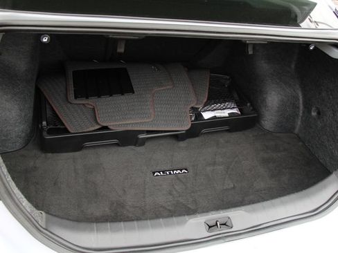 Certified 2024 Nissan Altima 2.0 SR FWD image 13