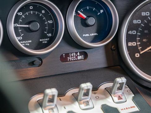 Used 2005 Ford GT image 17