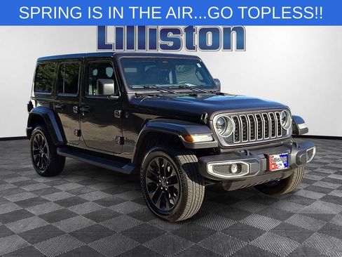 Used 2025 Jeep Wrangler Unlimited Sahara AWD/4WD image 3
