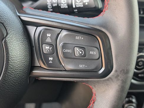 Used 2025 Jeep Wrangler Unlimited Rubicon AWD/4WD image 21