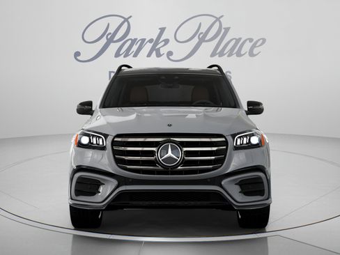 Used 2026 Mercedes-Benz GLS 450 4MATIC image 36