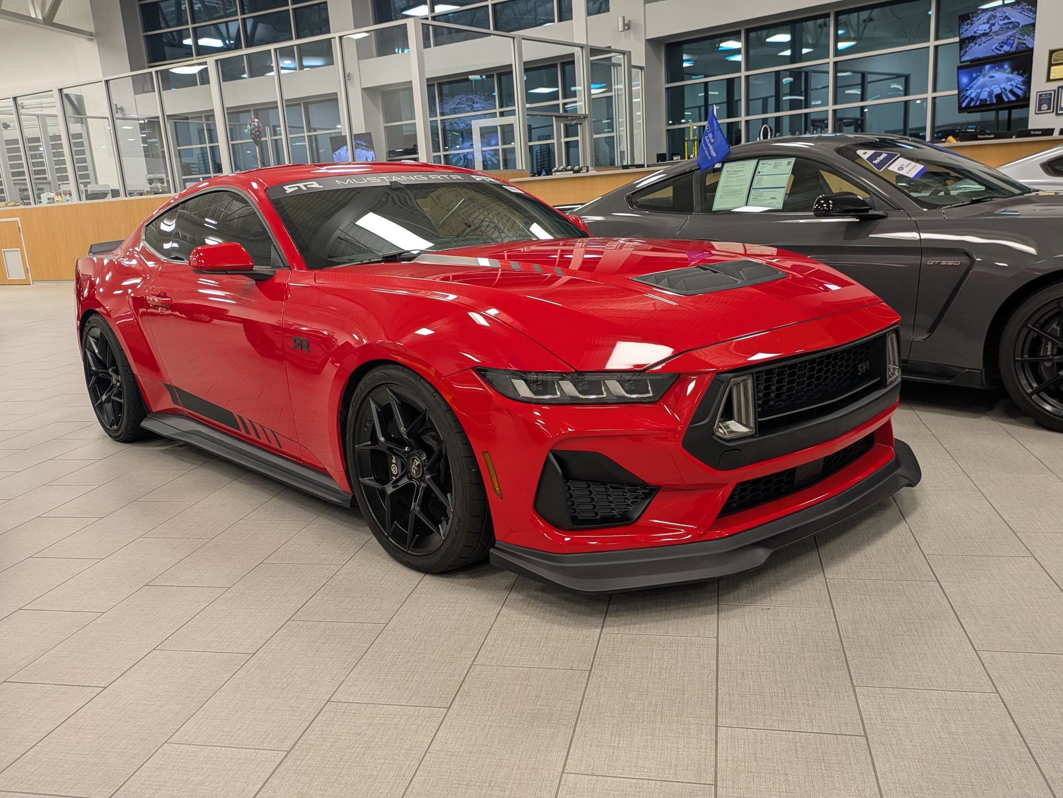Used 2025 Ford Mustang GT w/ GT Performance Package RWD image 2