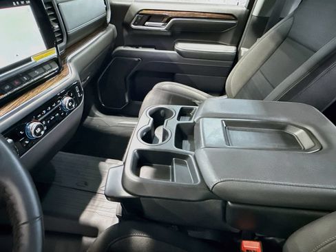 Used 2024 GMC Sierra 1500 Elevation w/ X31 Off-Road Package AWD/4WD image 17