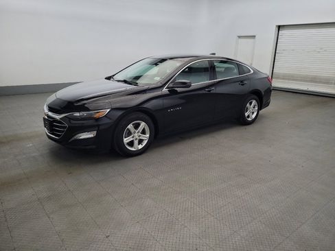 Used 2023 Chevrolet Malibu LS w/ Driver Confidence Package FWD image 2
