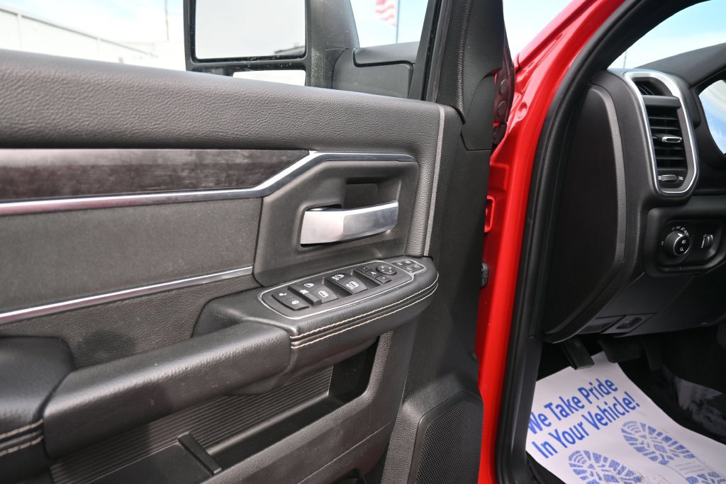 Used 2024 RAM 2500 Big Horn w/ Night Edition AWD/4WD image 18