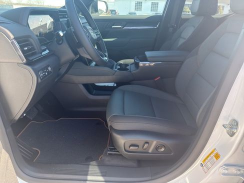 New 2026 GMC Terrain AT4 w/ Convenience Package III image 8