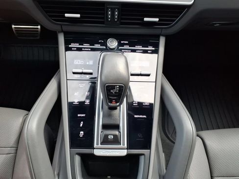 Used 2021 Porsche Cayenne S AWD/4WD image 26