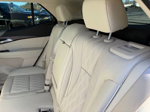 Certified 2023 Buick Envision Avenir AWD/4WD image 10