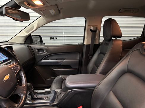 Used 2021 Chevrolet Colorado Z71 w/ Z71 Midnight Edition image 19