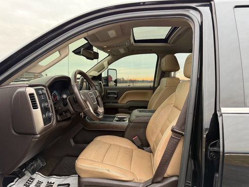 Used 2018 GMC Sierra 2500 Denali w/ Duramax Plus Package image 9