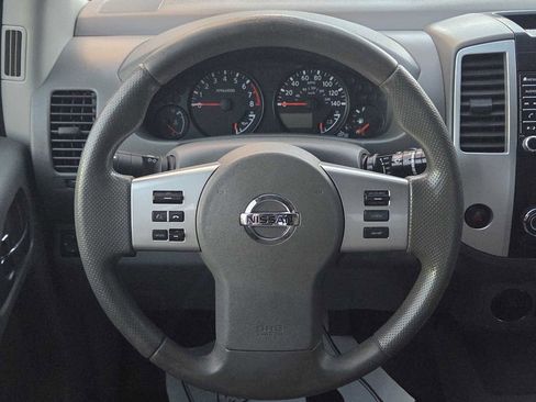 Used 2019 Nissan Frontier SV image 16